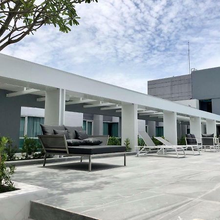 Crystal Hotel Hat Yai Exterior foto